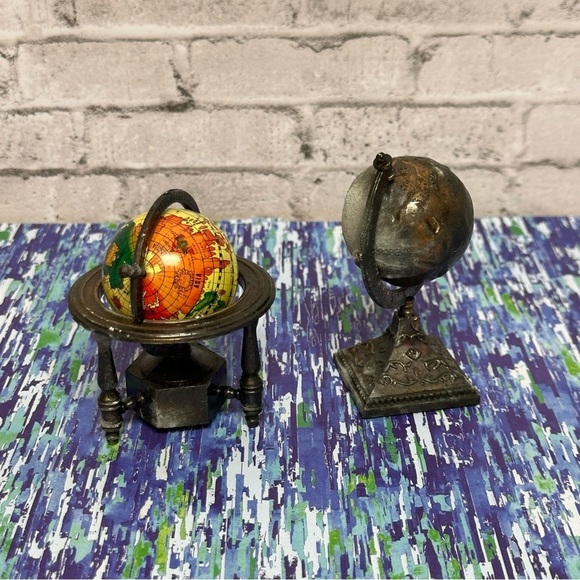 Vintage Die-Cast Pencil Sharpener Set of 2 ROTATING GLOBES - Picture 2 of 6